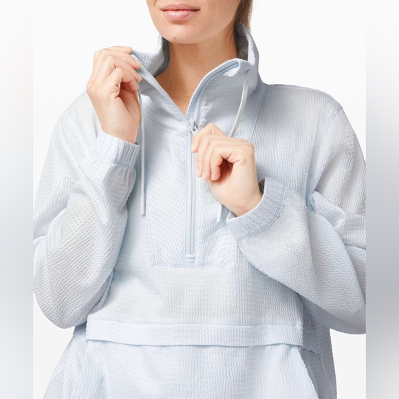 Lululemon Pack Light Pullover (Packable) - Picture 4 of 5